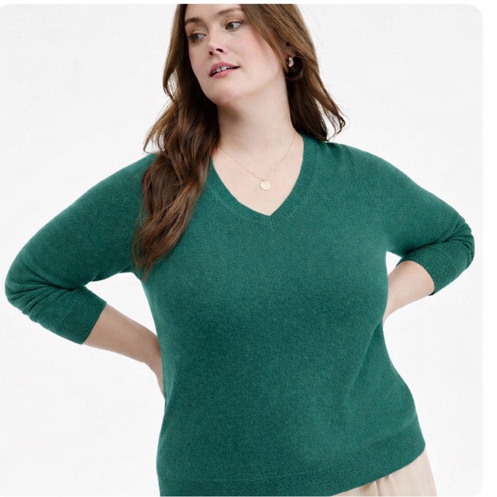 Charter Club 100% Cashmere V-Neck Sweater
Deep Alpine Green - 2X